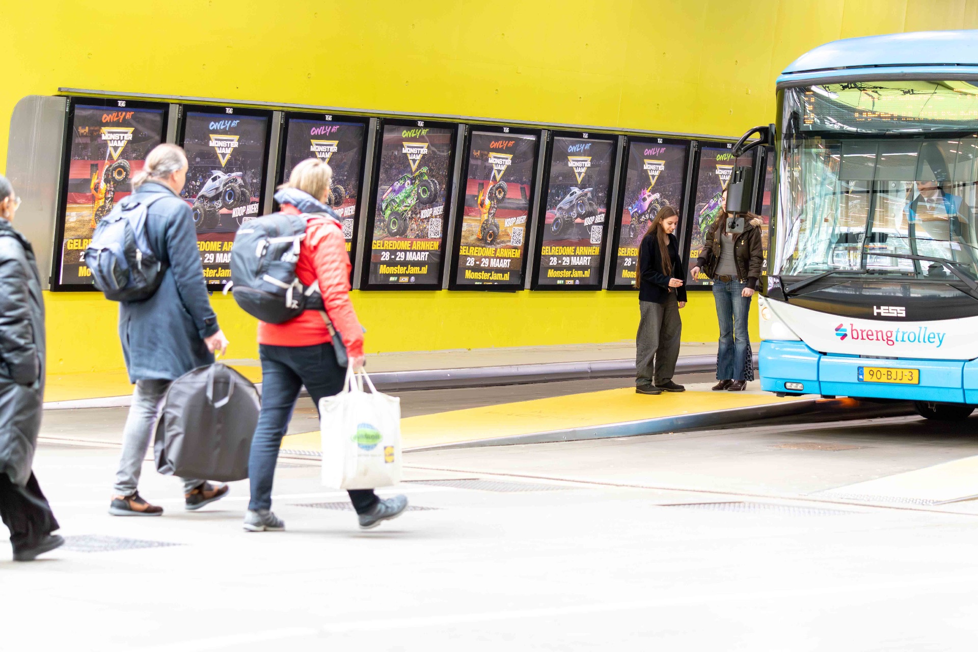 Monster Jam — Arnhem CS — Bus platform impact
