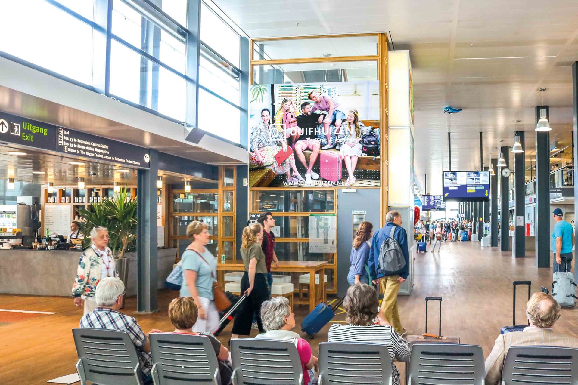 Duifhuizen — Rotterdam Airport — Stairs giant Duifhuizen