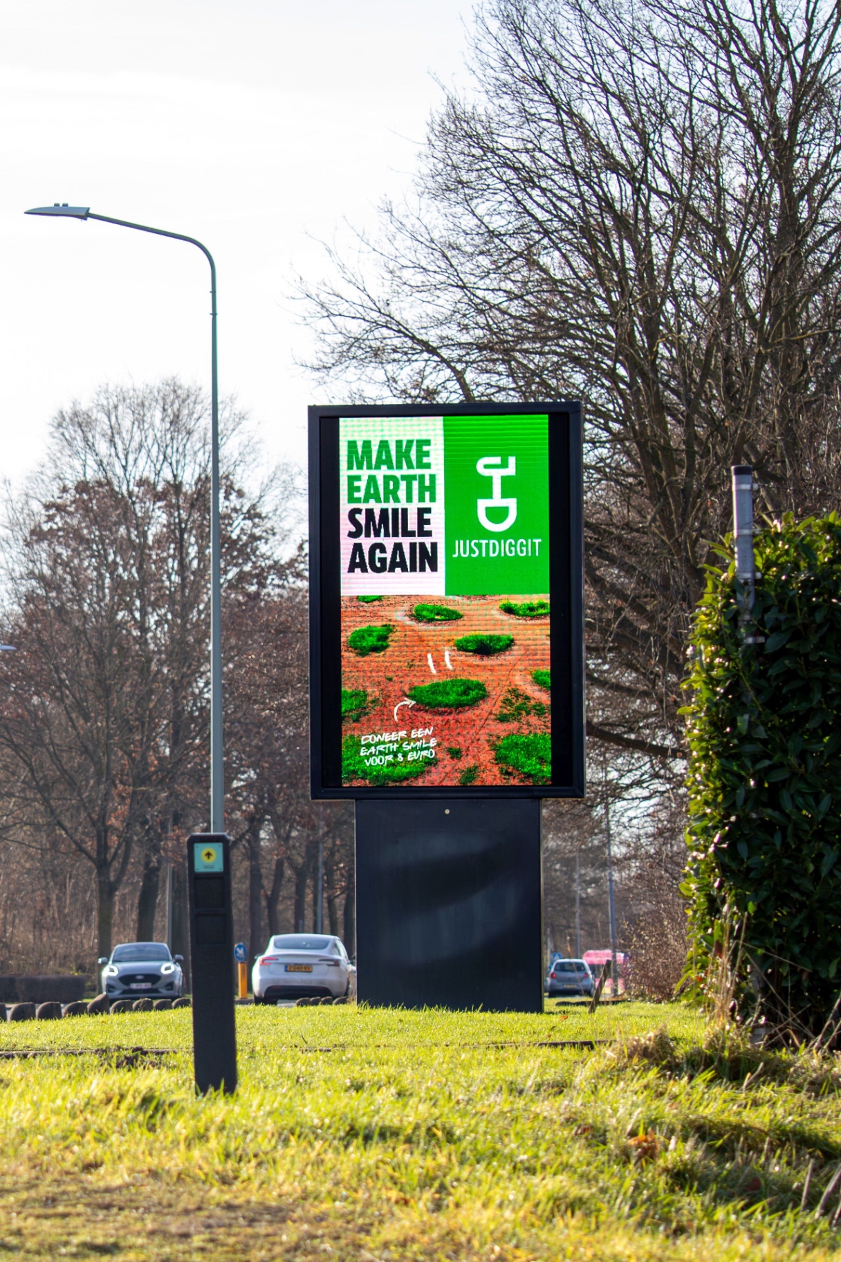 JustDiggit — City XXL Maastricht — Earth Smile